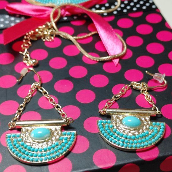 Vintage Turquoise Stone Beaded Plate Necklace and Earrings Gold Chain & Accents - Picture 9 of 9